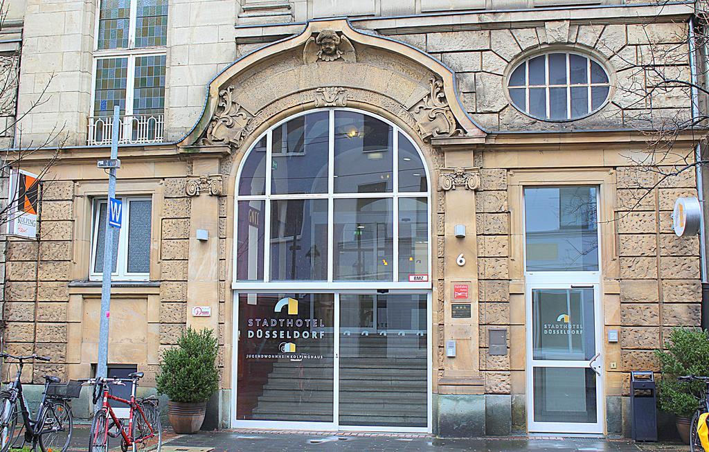 Stadthotel Duesseldorf Exterior photo