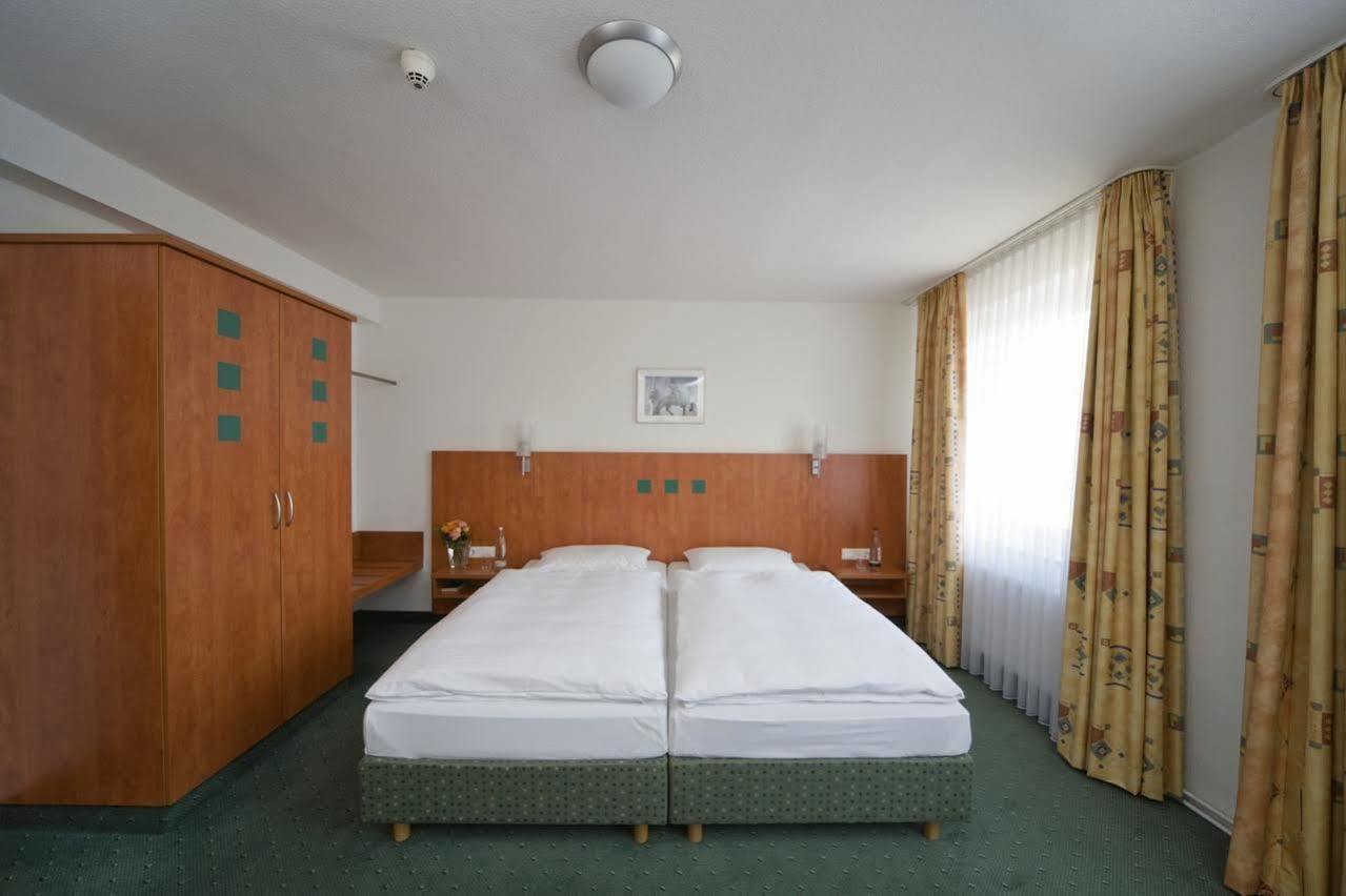 Stadthotel Duesseldorf Room photo